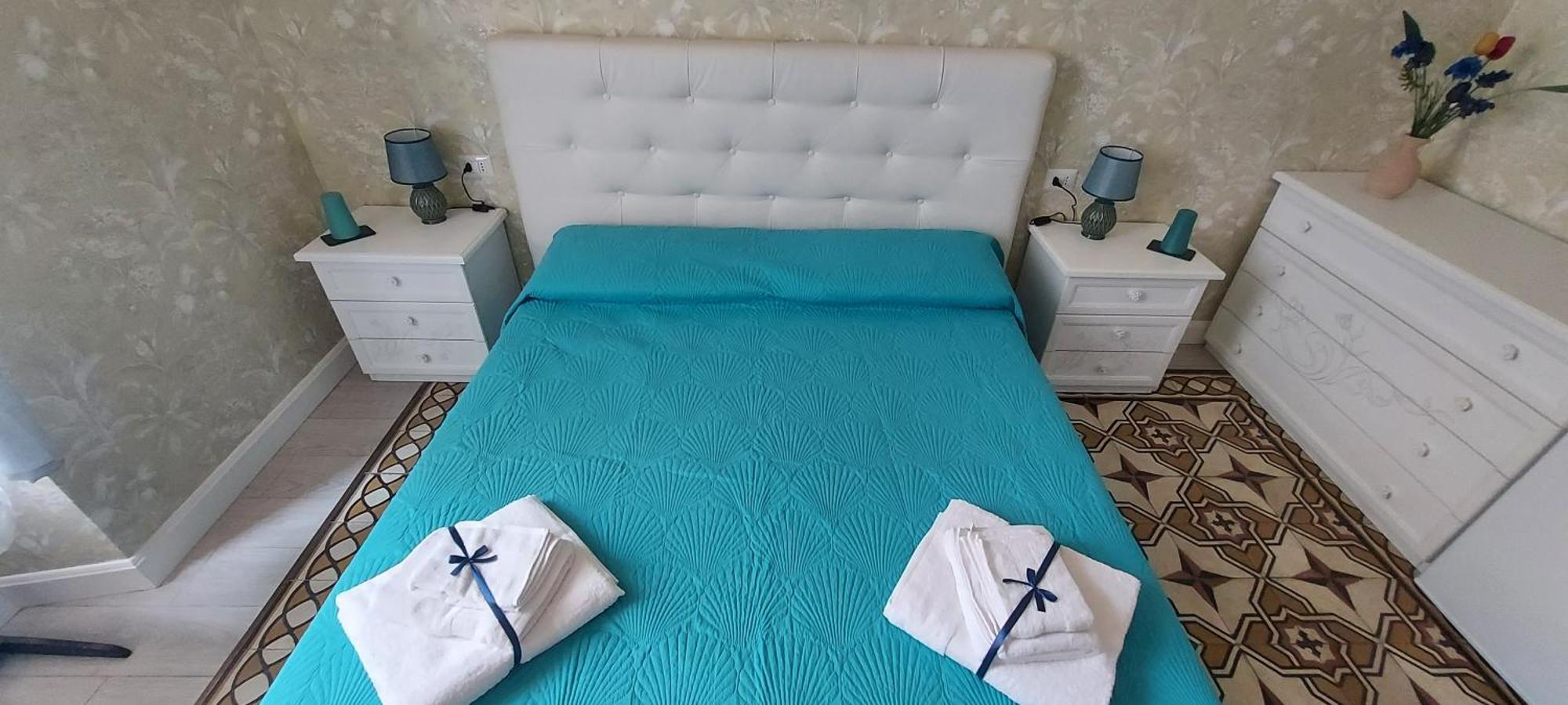 Essential Guest Room Cagliari Esterno foto